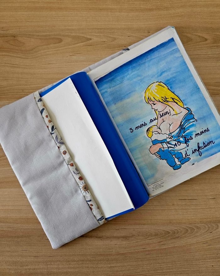 Protege carnet de santé Fleur - photo numéro 4