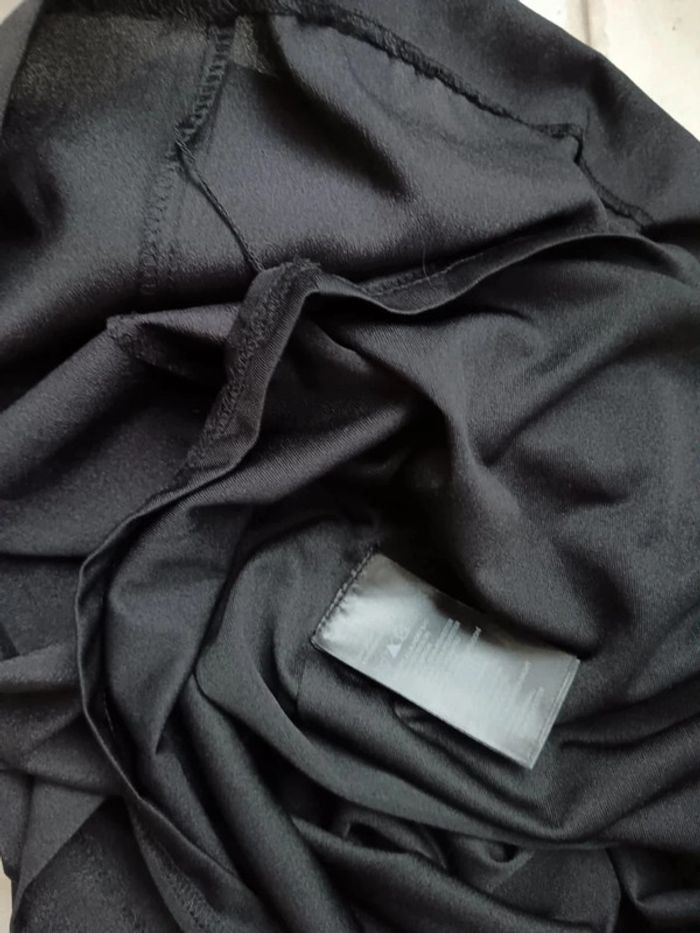 Petite robe noire H&M 38 - photo numéro 5