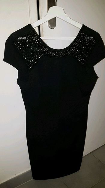 Robe noire neuve