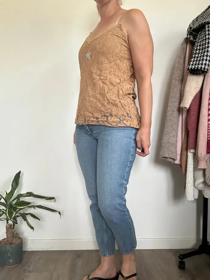 La Boutique de Lilie Débardeur camel dentelle – Taille 36 – Très bon état - photo numéro 4