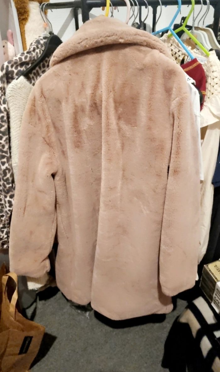 Manteau (fausse) fourrure - photo numéro 2