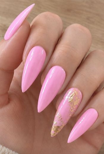 Press-on nails 