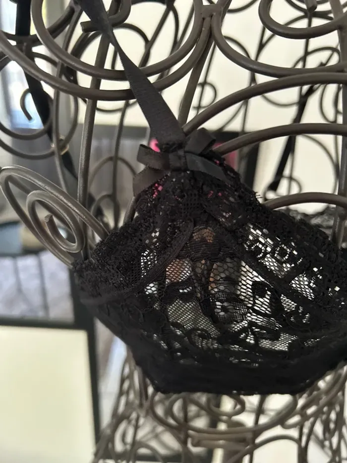 Soutien-gorge dentelle - photo numéro 5