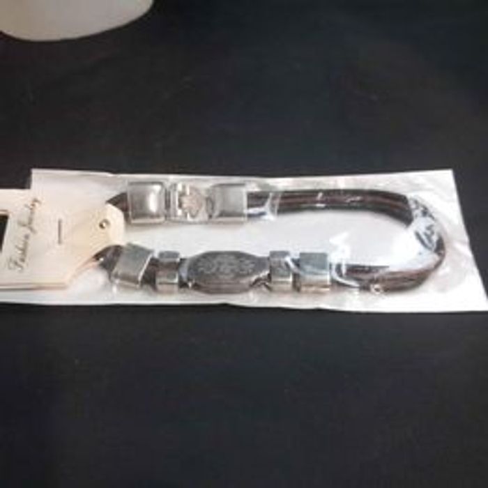 Bracelet avec tête de mort