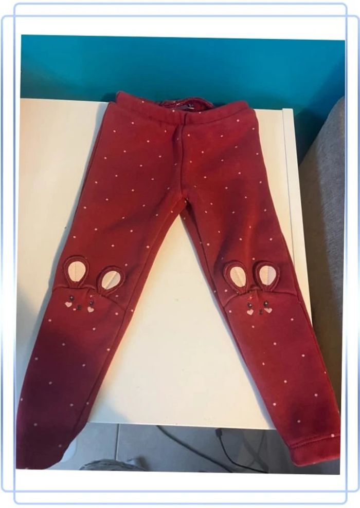 Legging polaire 2/3 ans sergent Major offert dans un lot