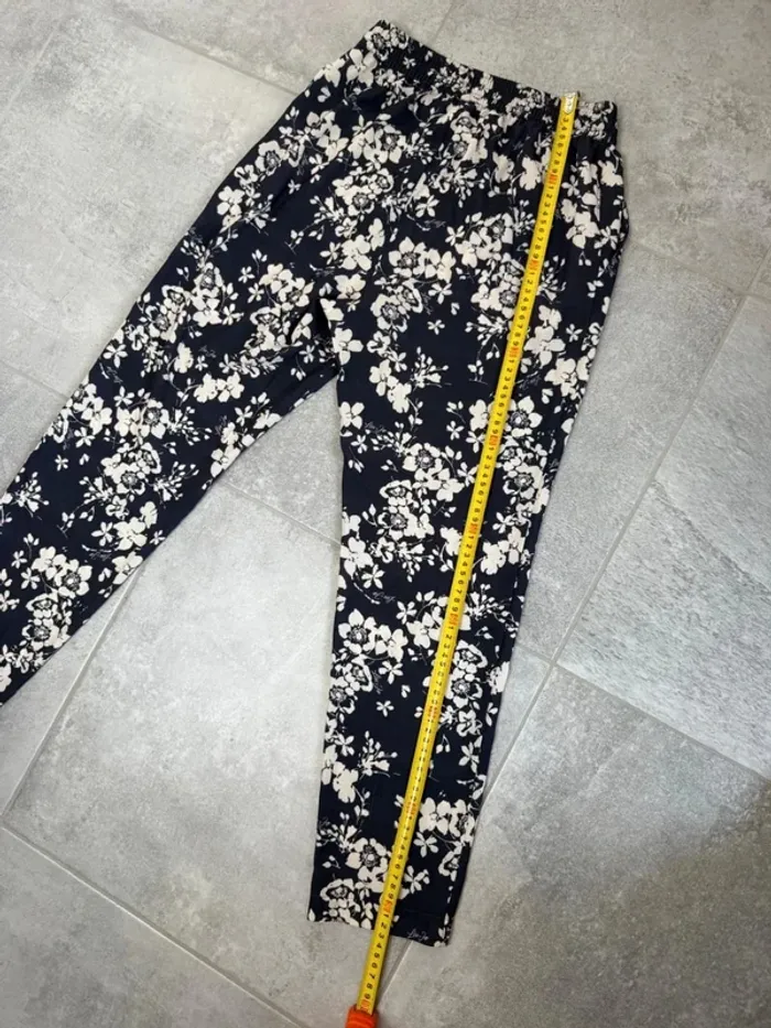 Pantalon été Liu Jo femme marine à fleurs taille 40 comme neuf - photo numéro 8