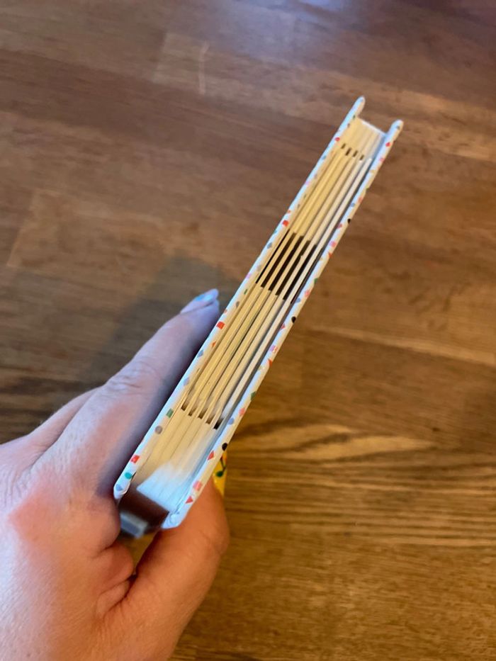 Livre cartonné Ma petite école Les mots avec une tirette à chaque page - photo numéro 4