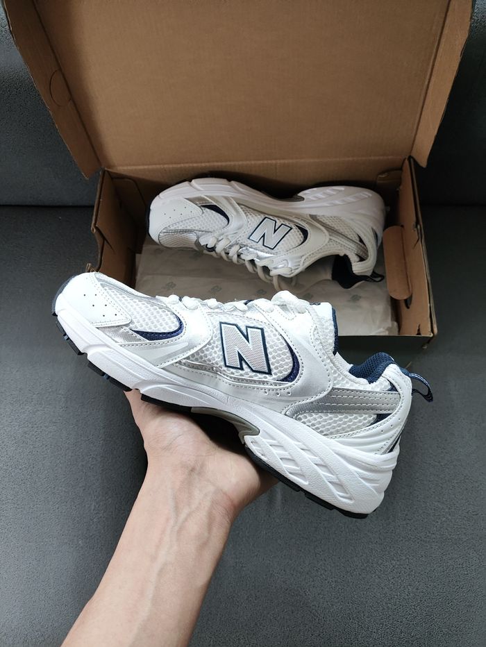 Originais New Balance 530 White Silver Navy Taille 40.5 - photo numéro 3
