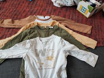 Lot 4 t-shirt manches longues 24 mois