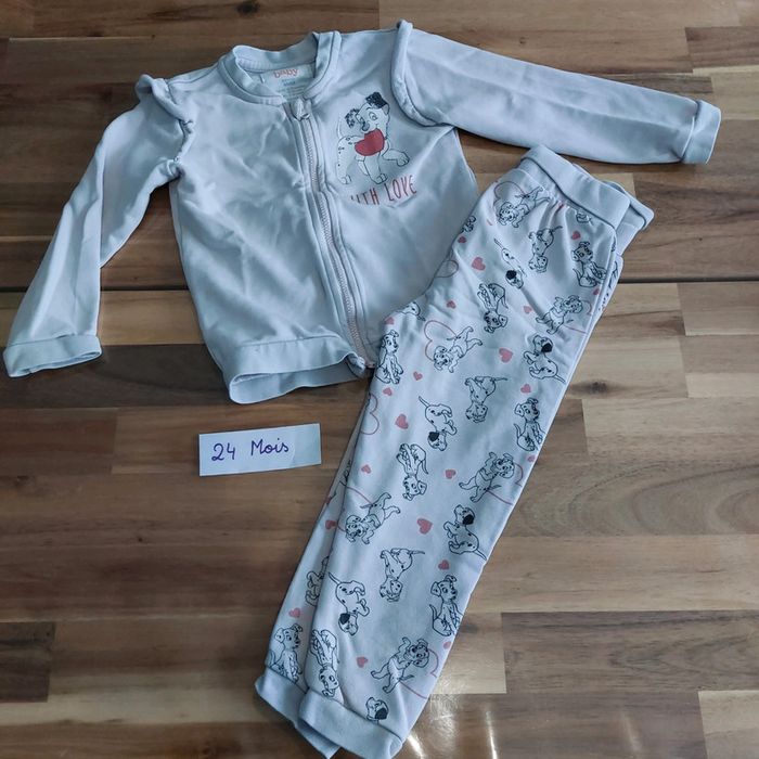 Ensemble jogging 101 dalmatiens 24 mois
