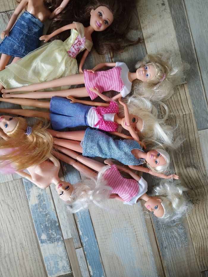 Lot de poupées - photo numéro 2