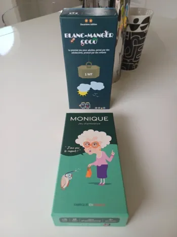 Lot 2 jeux d'ambiance Blanc-manger coco 2ème édition/ Monique état neuf et complets 16 ans+