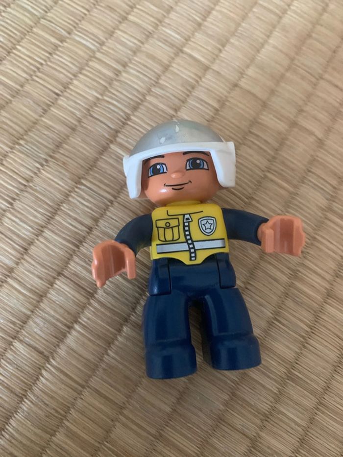 La moto de police 5679 lego duplo - photo numéro 2