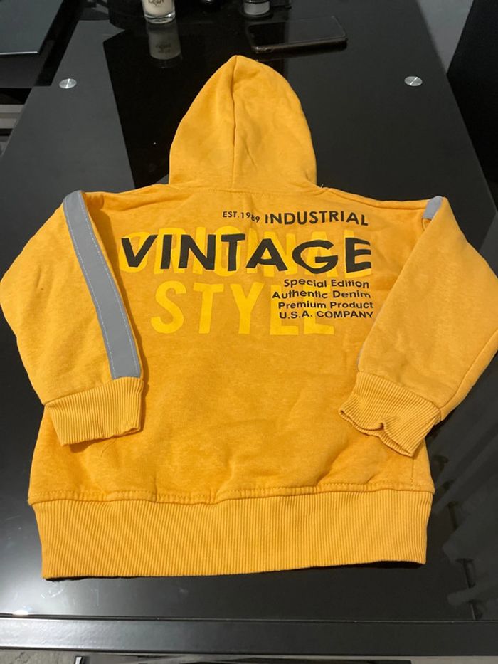 Sweet à capuche moutarde - photo numéro 2