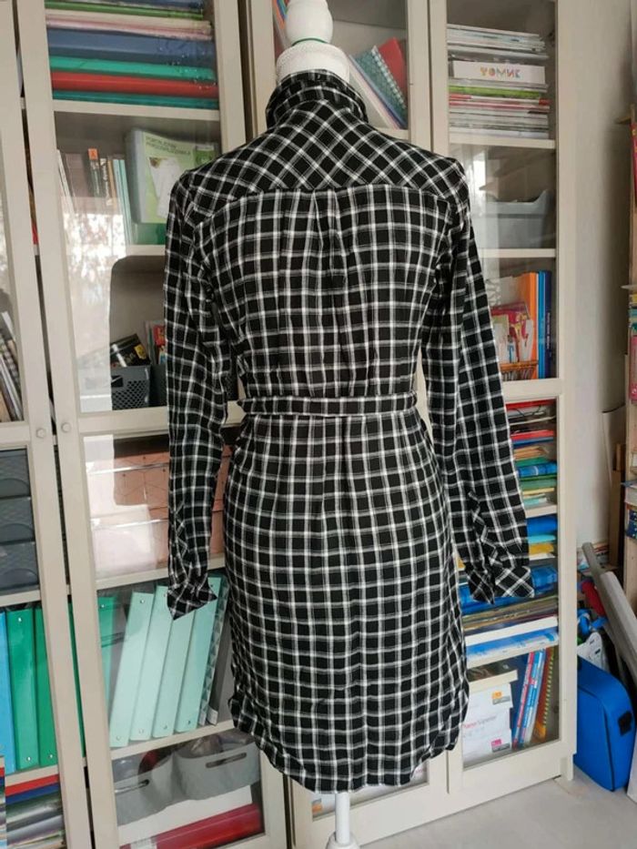 Robe-chemise Esmara à carreaux noirs  et  blancs, 100%  coton, allure casual et  confortable - photo numéro 2