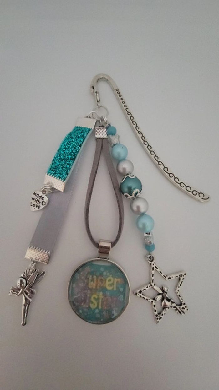 Cadeau sœur sister, bijoux de sac ou marque page " super sister"