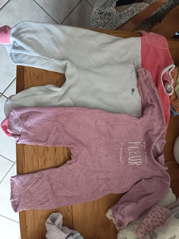 Lot 2 pyjamas 12 mois