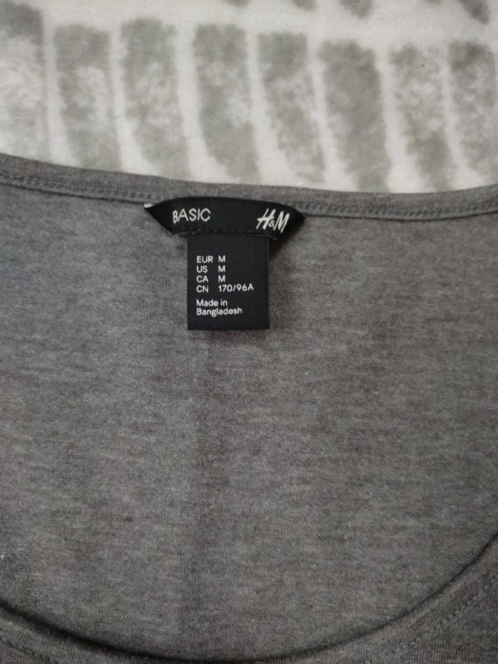 Robe courte patineuse gris manches 3/4 H&M taille 38 - photo numéro 3