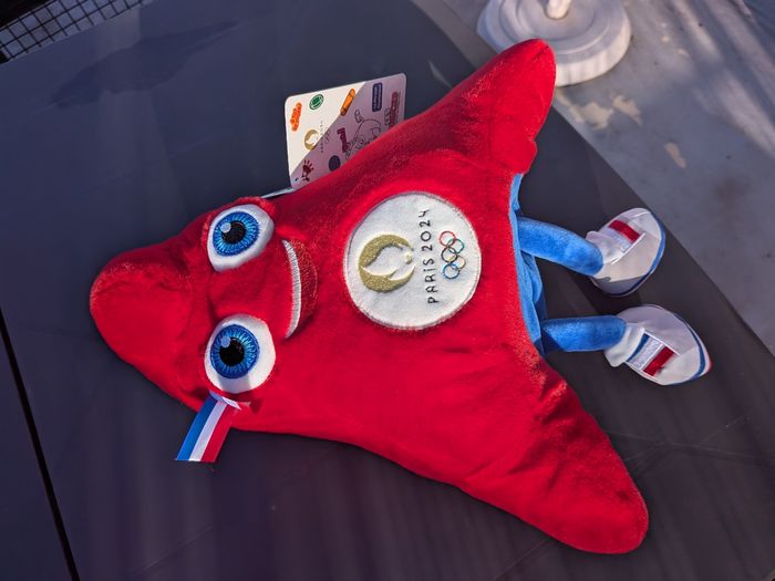 peluche 35 cm jeux olympiques neuf - photo numéro 3