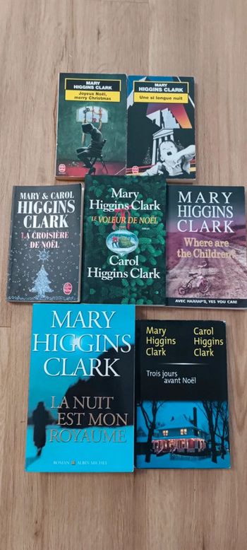 Lot 7 livres Mary Higgins Clark