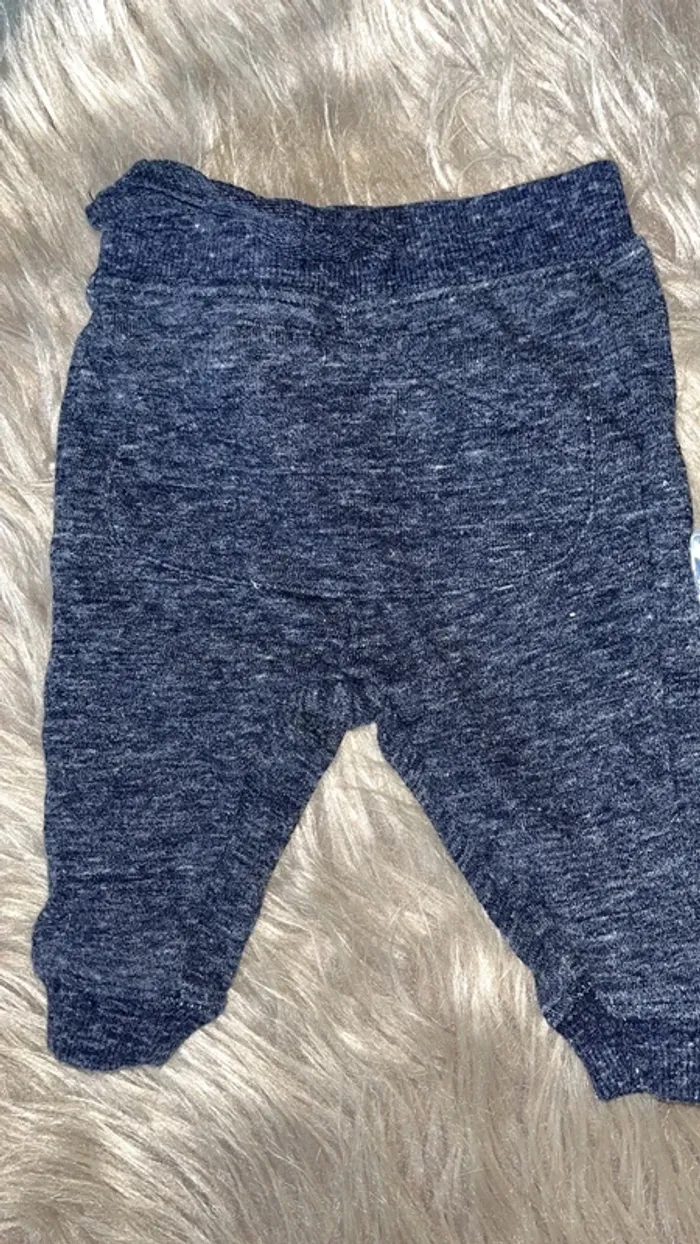 1 bas de jogging pat et ripaton 3 mois et 1 legging 3 mois noukie ´s - photo numéro 2