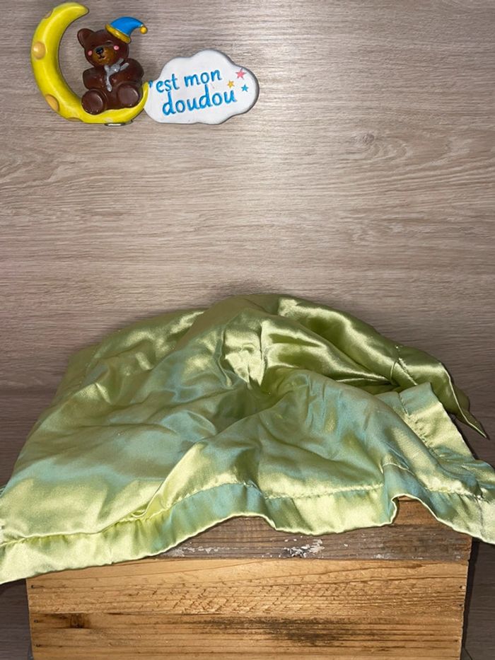 DIV165 doudou girafe 🦒 Carter’s - photo numéro 2