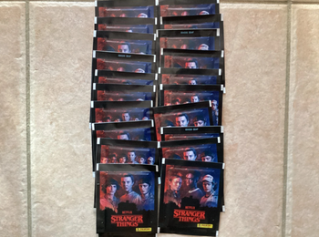 Panini - Stranger Things - Lot de 20 Pochettes neuves