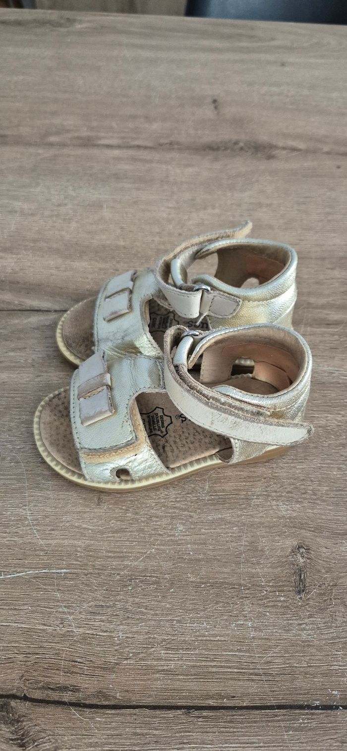 Sandales dorées T.21 - photo numéro 4