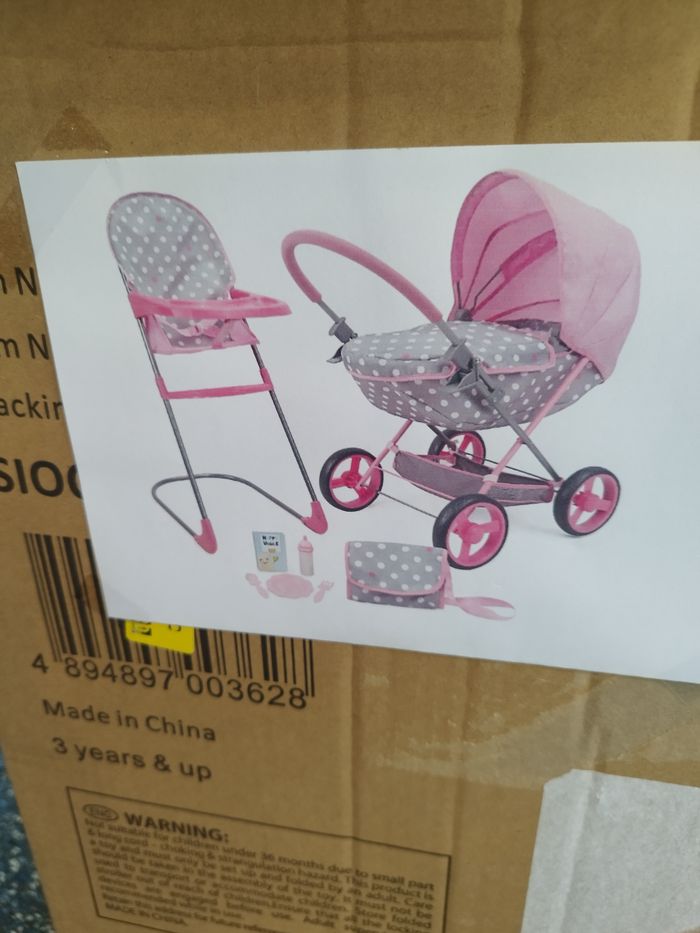 Ensemble pour poupée avec poussette, chaise haute, sac à langer et accessoires