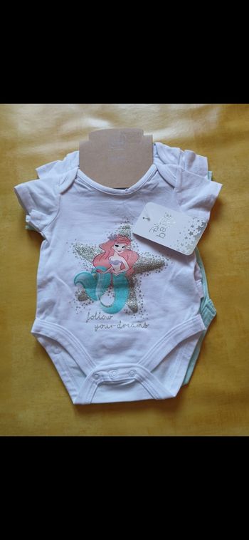 Lot 3 bodies manches courtes fille Arielle la petite sirène disney 56 cm 1 mois