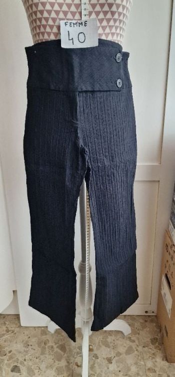 Pantalon, noir, en très très bon état, en viscose & polyamide & elasthanne, taille standard