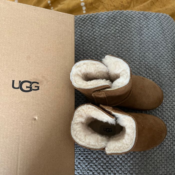 Bottes fourrees ugg - photo numéro 4