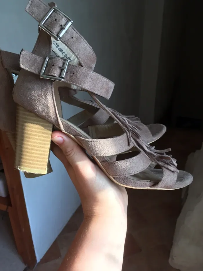 Sandales à talons