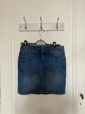 Très belle jupe en jean Esprit W27