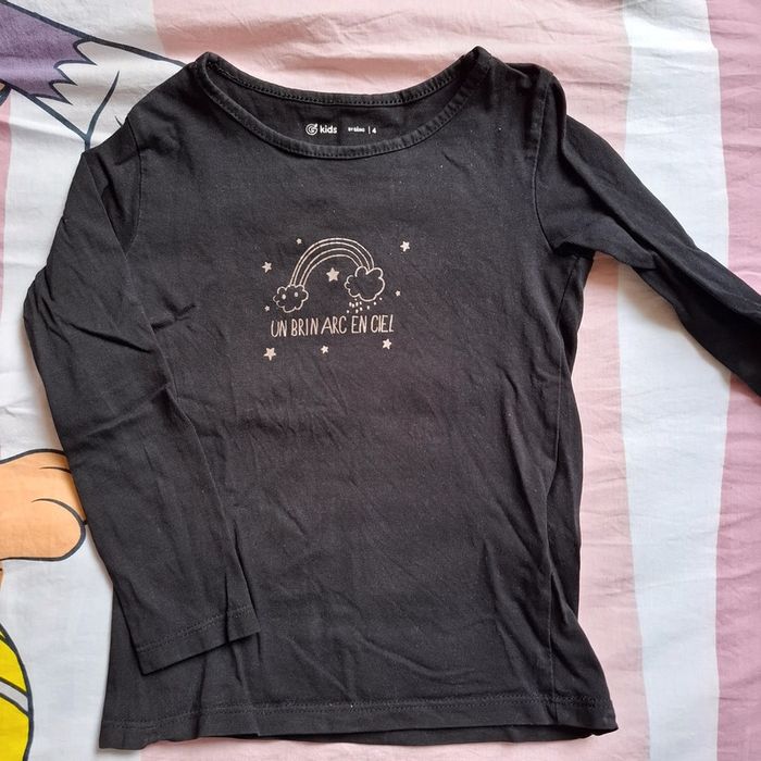 Lot t-shirts fille 4 ans - photo numéro 2