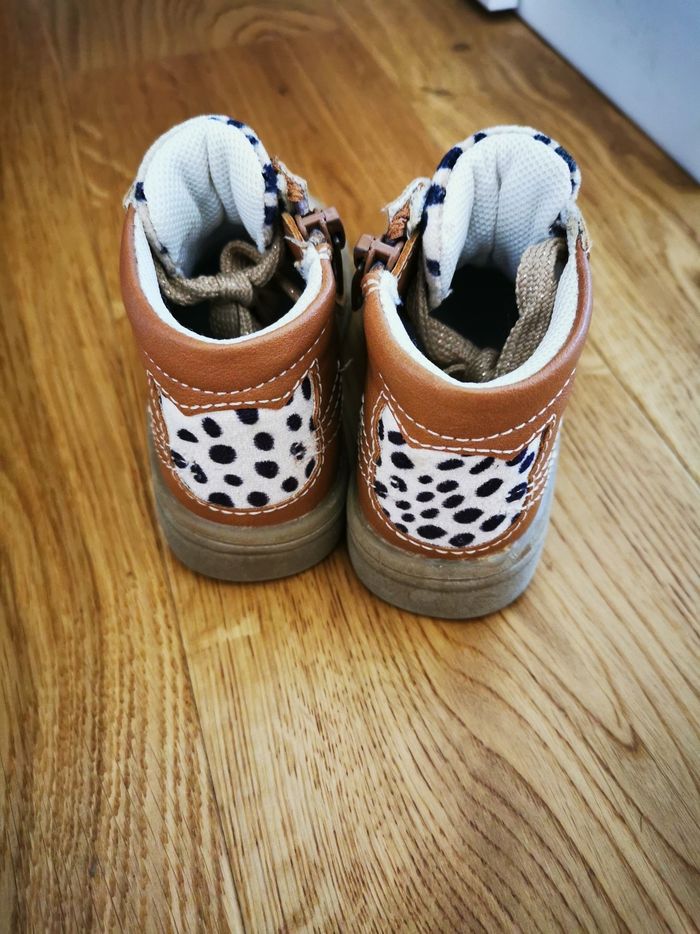 Bottines taille 19 - photo numéro 2