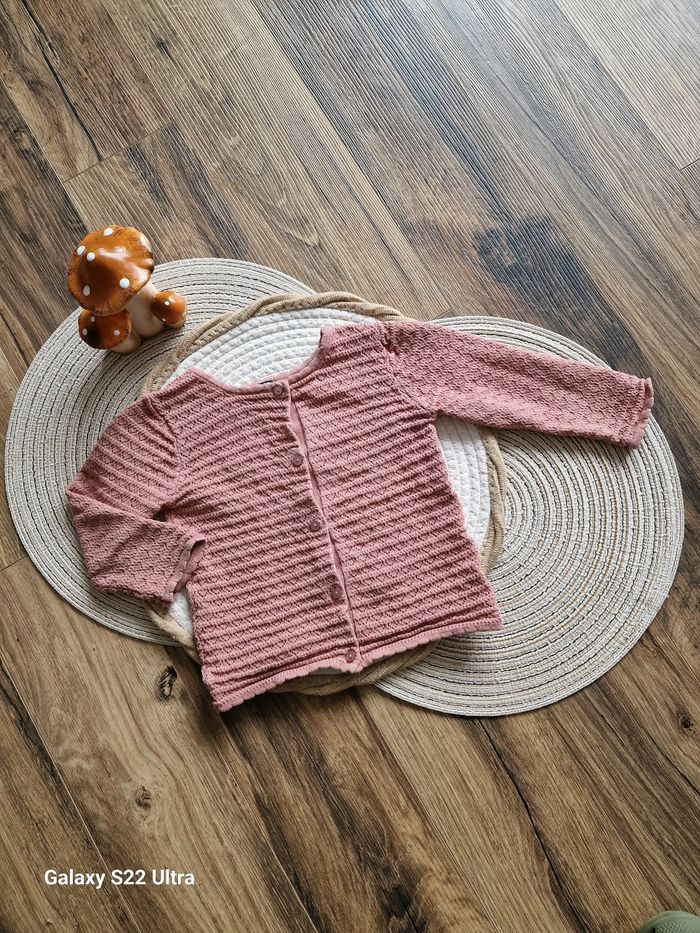 Lot de 2 gilets Kiabi, taille 18 mois (77-82 cm). - photo numéro 5