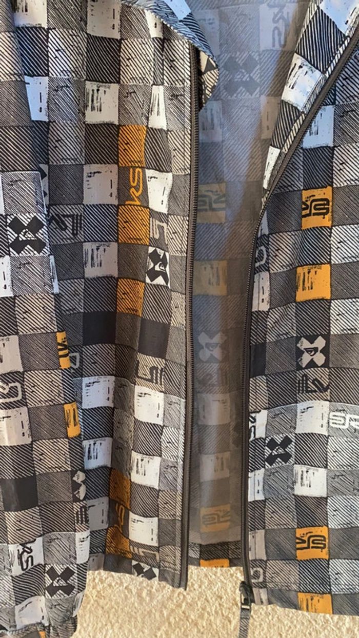 Kway quicksilver 16 ans - photo numéro 4