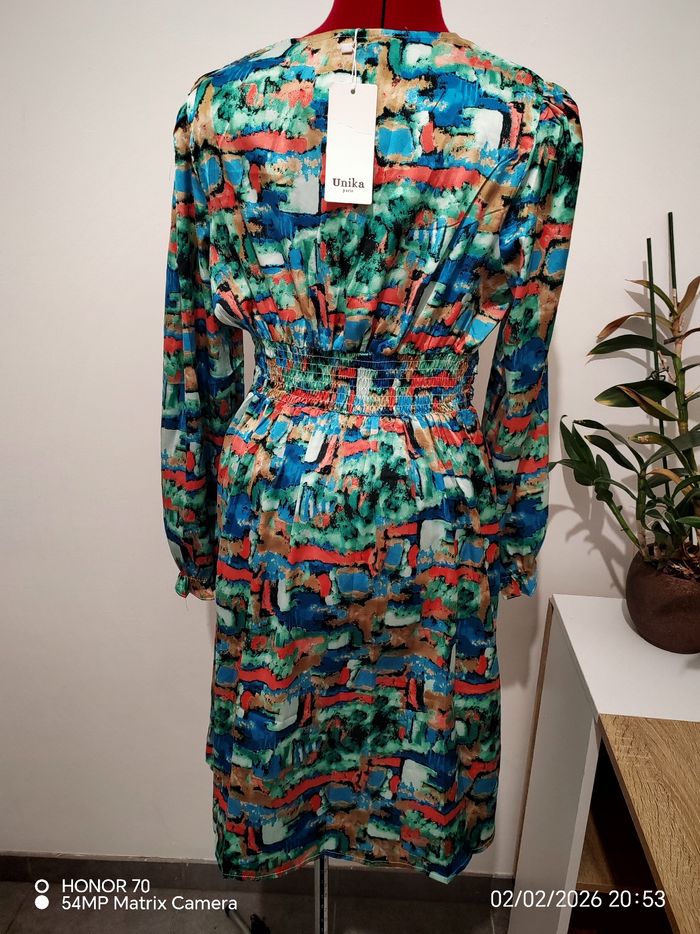 Robe satinée - photo numéro 4