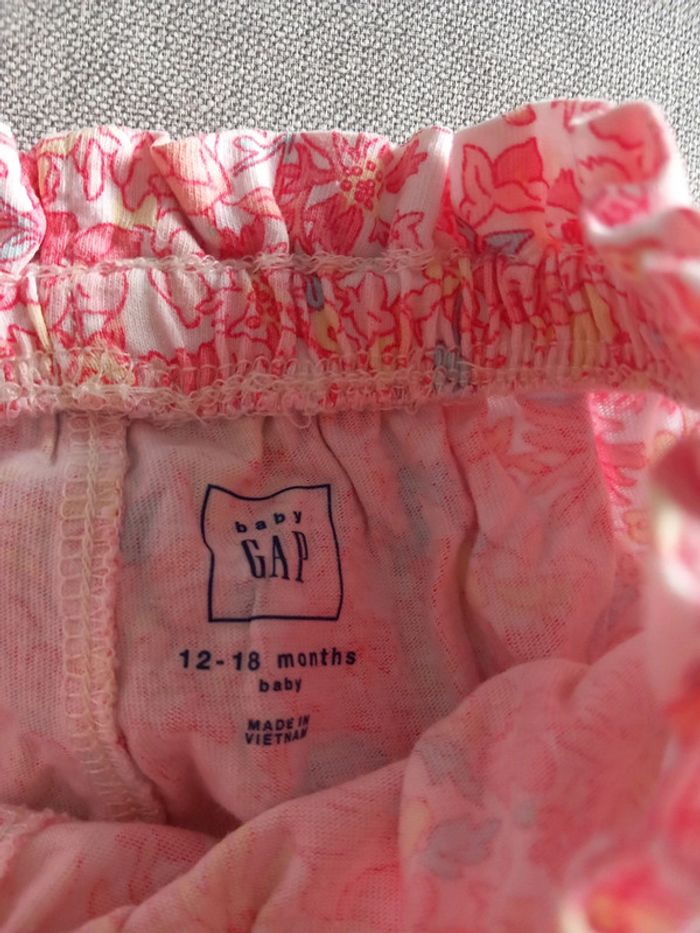 Short rose à fleurs 🌸 12-18 mois GAP très bon état - photo numéro 5