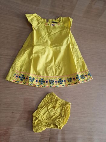 Robe jaune sergent major