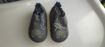 Chaussons taille 18 marque ROBEEZ