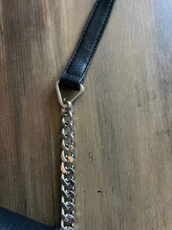 Sac replay noir bandoulière avec des étoile et inscription argent - photo numéro 3