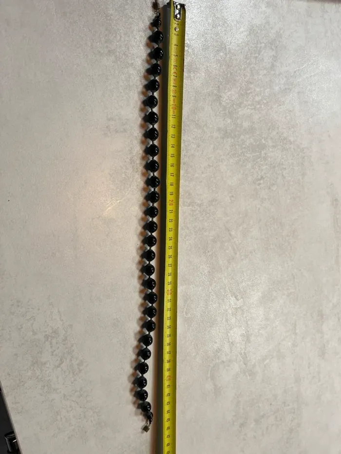 Beau collier vintage en perles de verre noir - photo numéro 3
