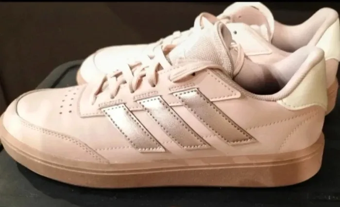 Baskets Adidas originales roses avec bandes lilas - photo numéro 6