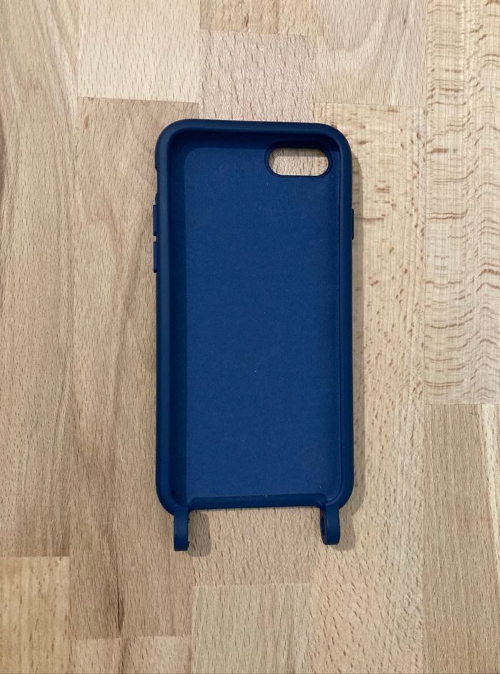 Coque de téléphone avec lanière - photo numéro 2
