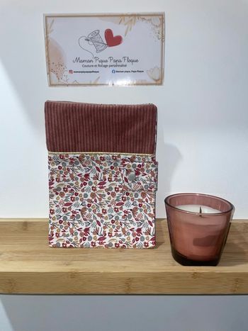 Protège carnet de santé fait main en velours rose et tissu fleuri
