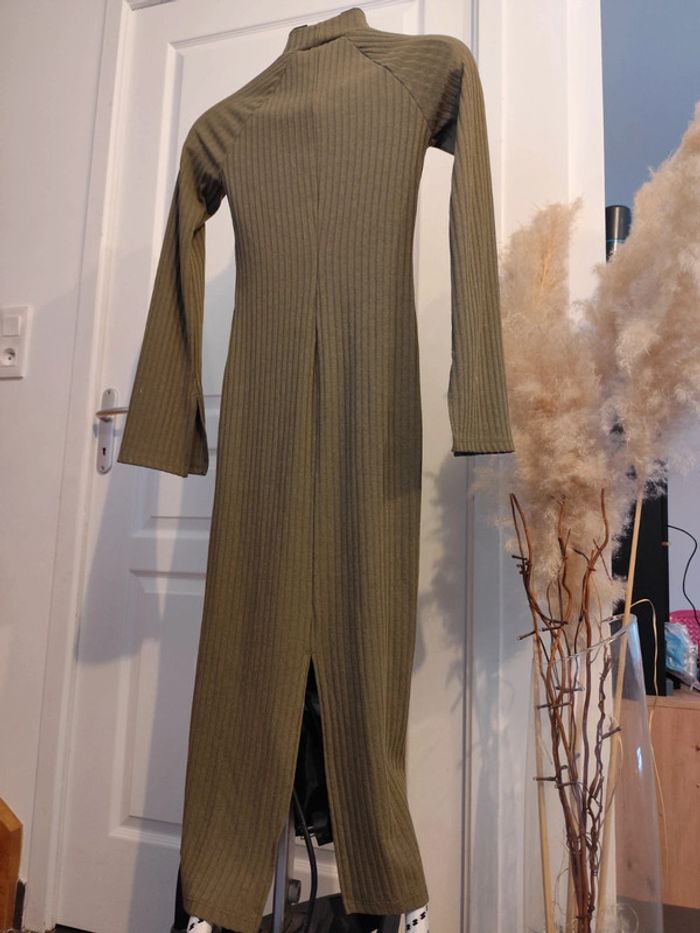 Robe longue à col kaki - photo numéro 5
