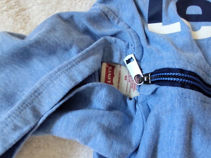 Combinaison Levi's, 6 mois 👣 - photo numéro 4