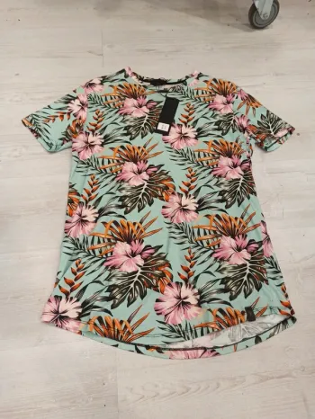 Tee shirt motif fleuri vert L homme
